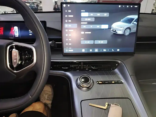 Geely Galaxy E5 — Фото автомобиля 9
