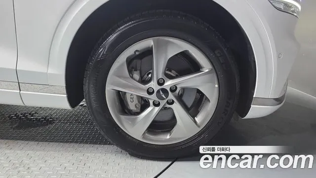 Genesis GV70 2.5T Бензин AWD — Фото автомобиля 21