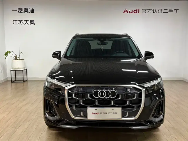 Audi Q7 — Фото автомобиля 2