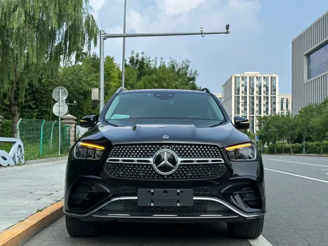 Mercedes-Benz GLE-Class — Фото автомобиля 2