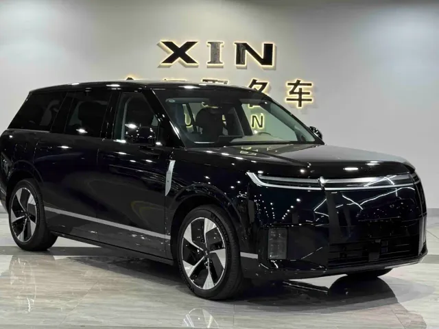 Xpeng GX — Фото автомобиля 3