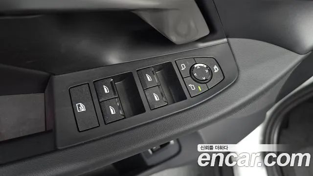 BMW 5 Series G60 — Фото автомобиля 28