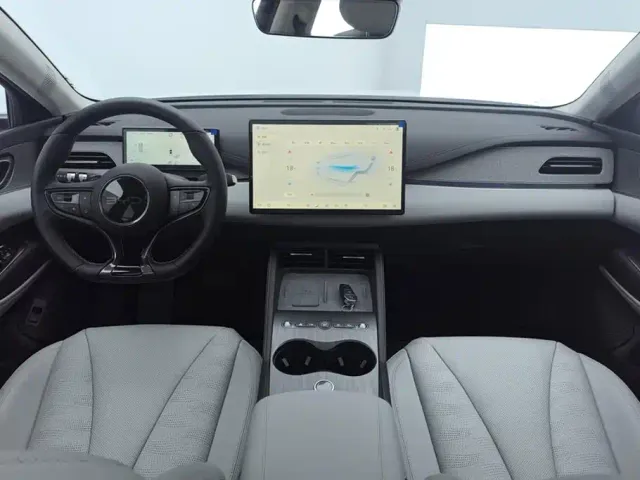 BYD Seal 06 DM-i Touring — Фото автомобиля 12