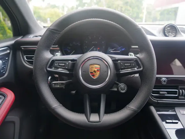 Porsche Macan — Фото автомобиля 17