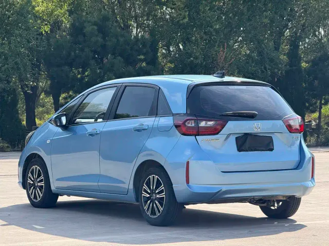 Honda Fit — Фото автомобиля 4