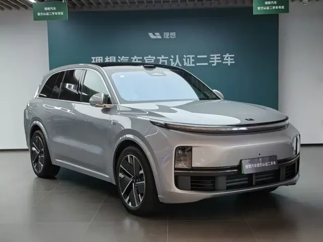 Li Auto L8 — Фото автомобиля 3