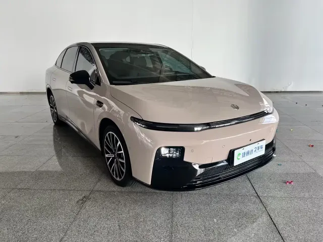 Leapmotor B01 — Фото автомобиля 10