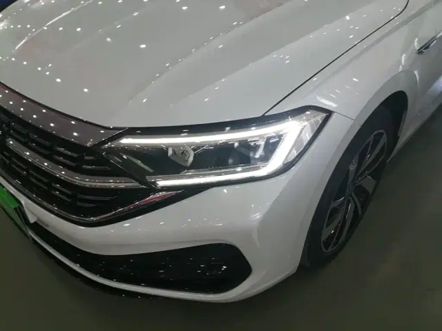 Volkswagen Sagitar — Фото автомобиля 23