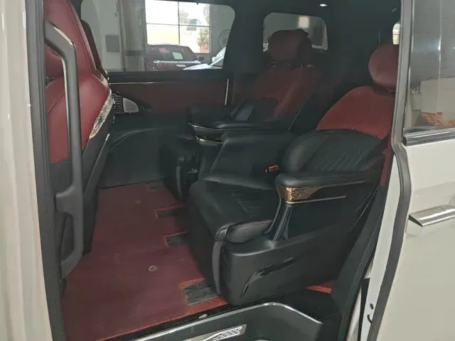 GAC Trumpchi M8 — Фото автомобиля 16