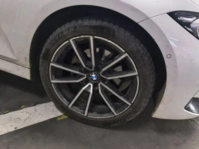 BMW 3 Series — Фото автомобиля 6