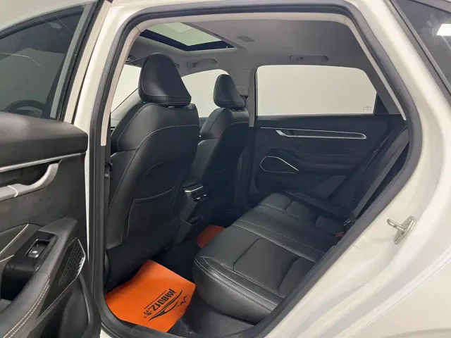 Geely Emgrand 2022 4th Generation 1.5L CVT Premium — Фото автомобиля 21