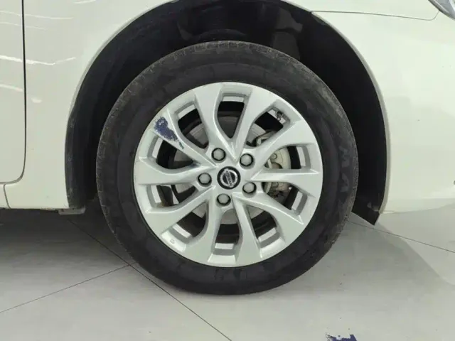 Nissan Sylphy — Фото автомобиля 6
