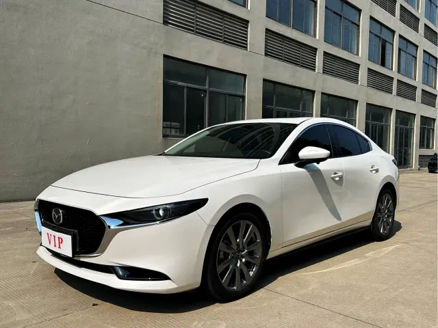 Фотография автомобиля — Mazda Axela
