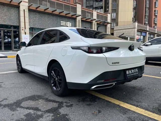 Changan Lamore — Фото автомобиля 7