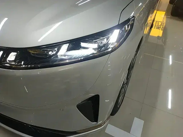 Dongfeng eπ 008 — Фото автомобиля 23