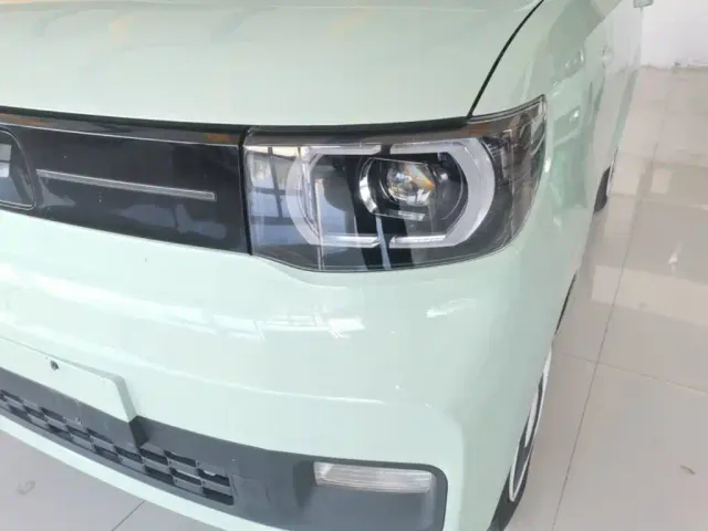 Wuling Hongguang Mini EV — Фото автомобиля 23