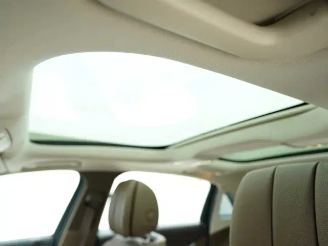 Mercedes-Benz E-Class — Фото автомобиля 11