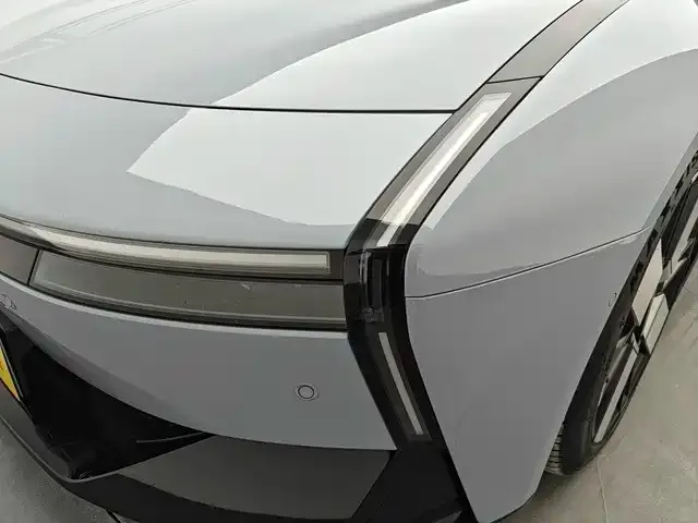 Xpeng P7 — Фото автомобиля 14