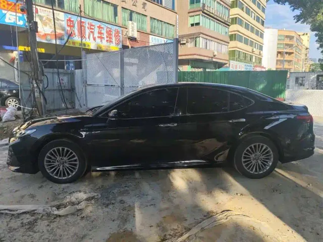 Toyota Camry — Фото автомобиля 3