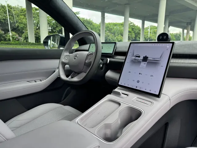 Nio EC6 — Фото автомобиля 9