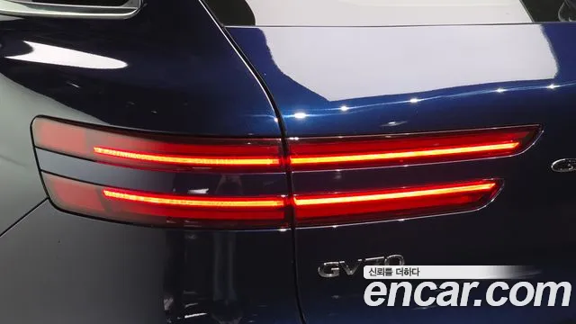 Genesis GV70 2.5T Бензин AWD — Фото автомобиля 5