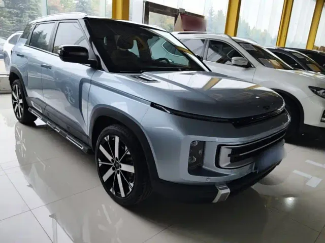 Geely ICON — Фото автомобиля 3