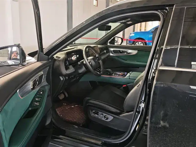 GAC Trumpchi GS8 — Фото автомобиля 9