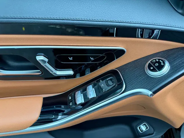 Mercedes-Benz S-Class — Фото автомобиля 8