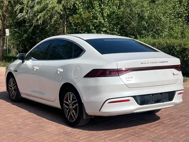 BYD Qin PLUS 2025 DM-i Smart Drive 55KM Leader — Фото автомобиля 9