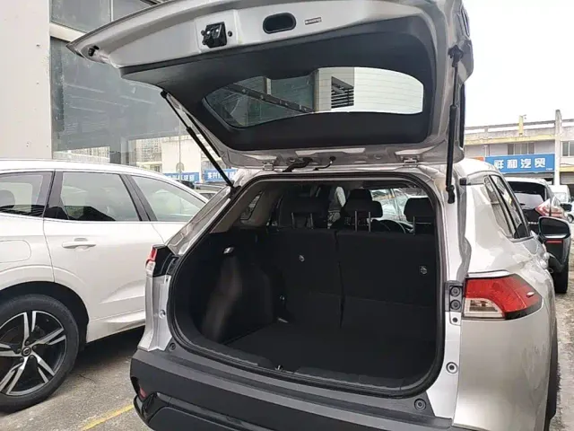 Toyota Frontlander — Фото автомобиля 18