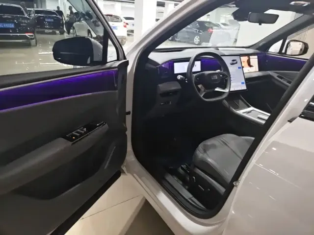 Geely Galaxy L7 — Фото автомобиля 15