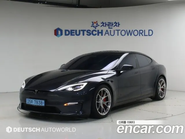 Фотография автомобиля — Tesla Model S
