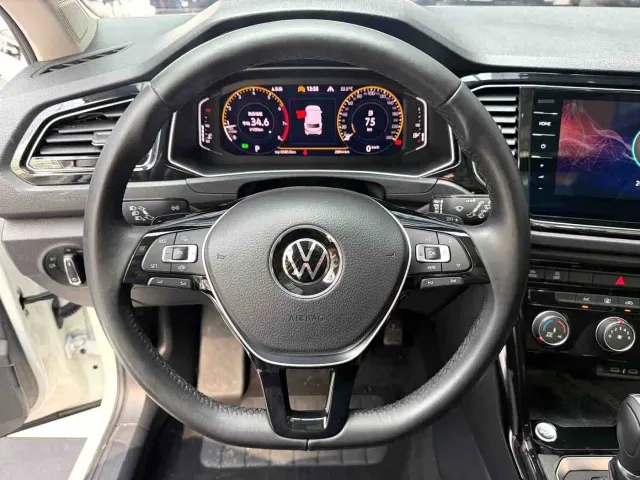 Volkswagen T-Roc — Фото автомобиля 6