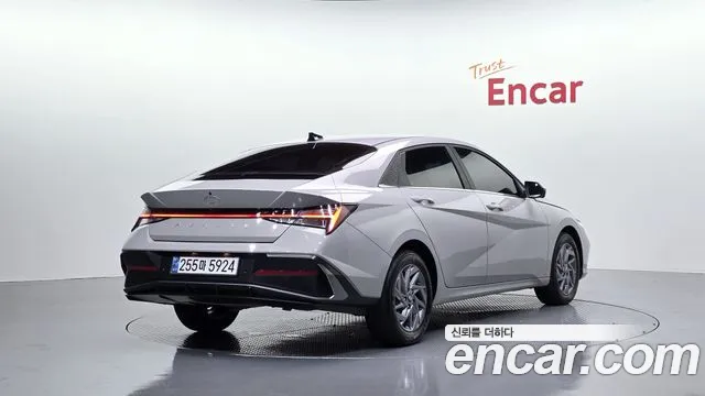 Hyundai Avante CN7 — Фото автомобиля 2