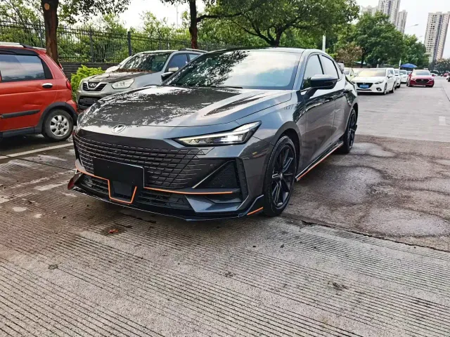 Фотография автомобиля — Changan UNI-V