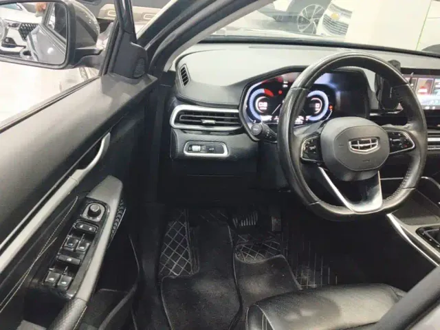 Geely Emgrand — Фото автомобиля 15