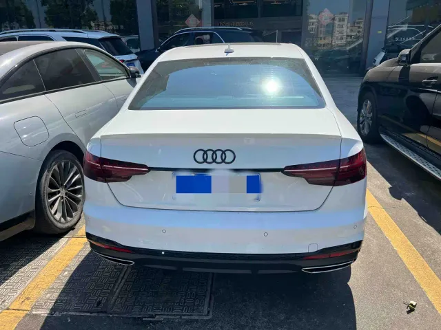 Audi A4L — Фото автомобиля 5