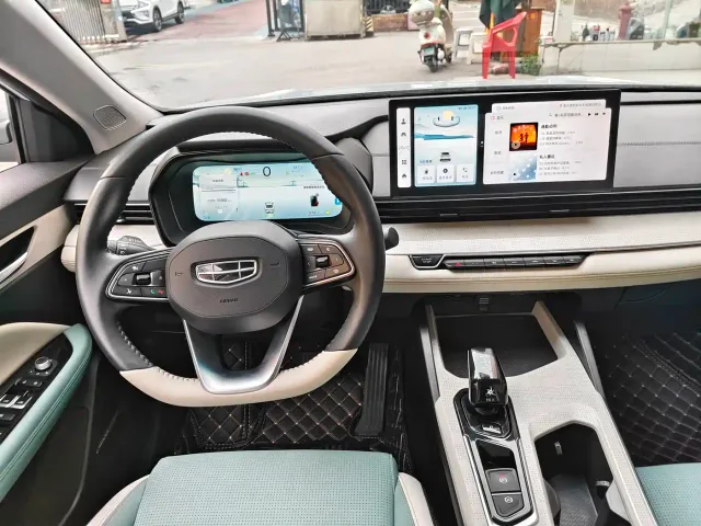 Geely Emgrand L — Фото автомобиля 5