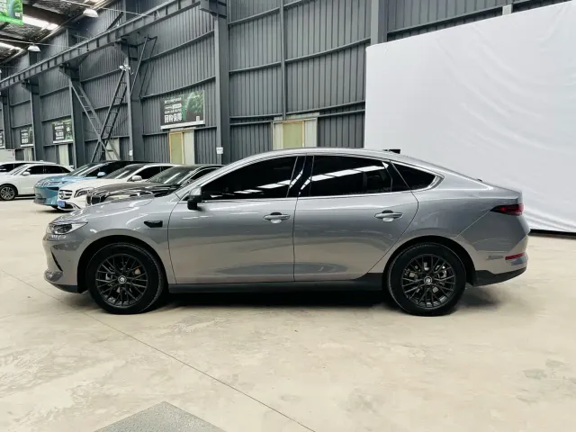 BYD Qin PLUS — Фото автомобиля 8