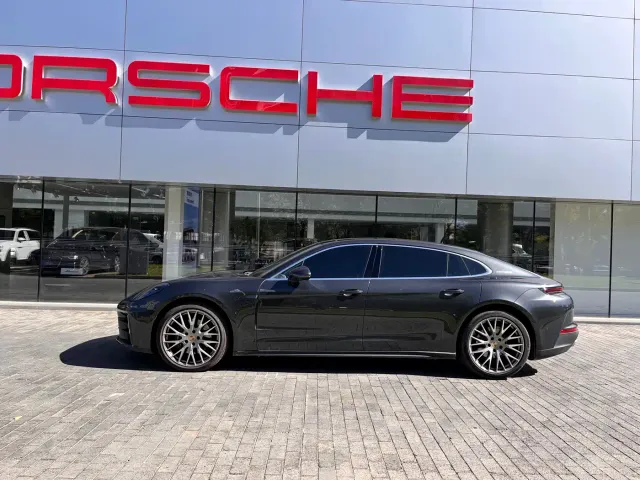 Porsche Panamera — Фото автомобиля 8
