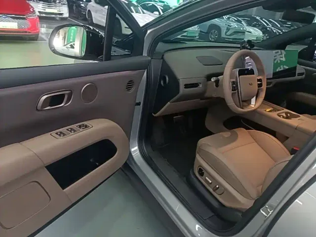 Li Auto i6 — Фото автомобиля 15