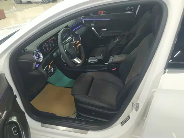 Mercedes-Benz A-Class — Фото автомобиля 10