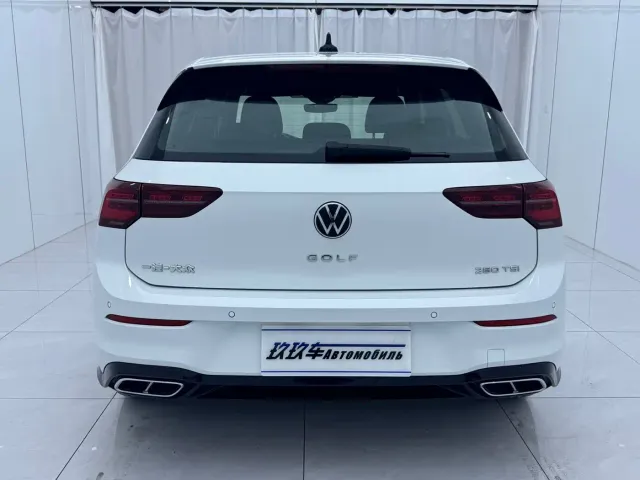 Volkswagen Golf — Фото автомобиля 5