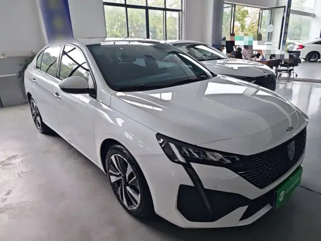 Peugeot 408 — Фото автомобиля 3