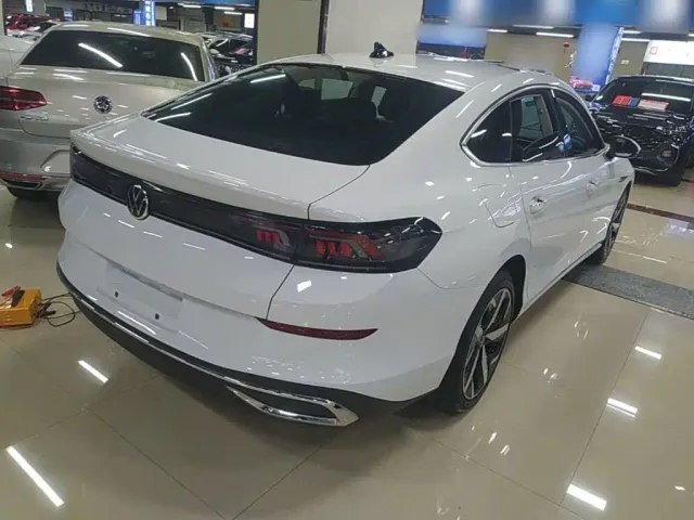 Volkswagen Lamando — Фото автомобиля 6