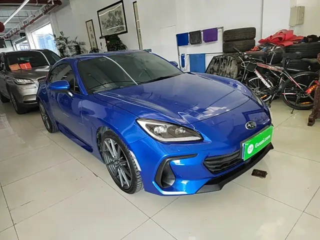 Subaru BRZ — Фото автомобиля 3