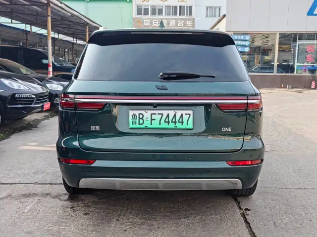 Li Auto ONE — Фото автомобиля 11