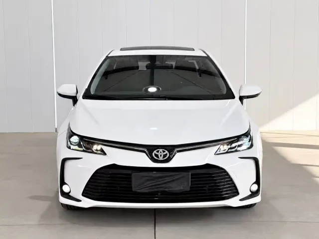 Toyota Corolla — Фото автомобиля 2