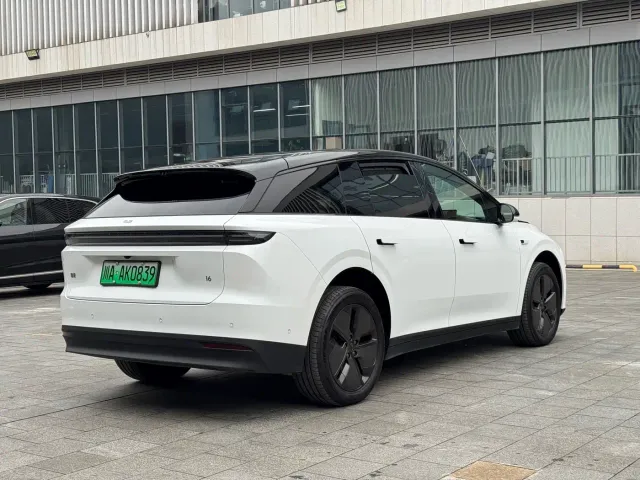 Li Auto i6 — Фото автомобиля 7