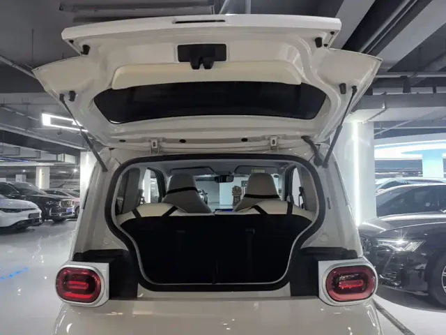 Wuling Hongguang Mini EV — Фото автомобиля 18